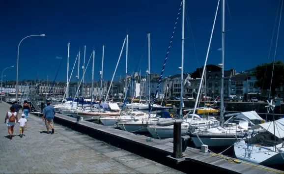 Port dans les environs du camping pres de vannes